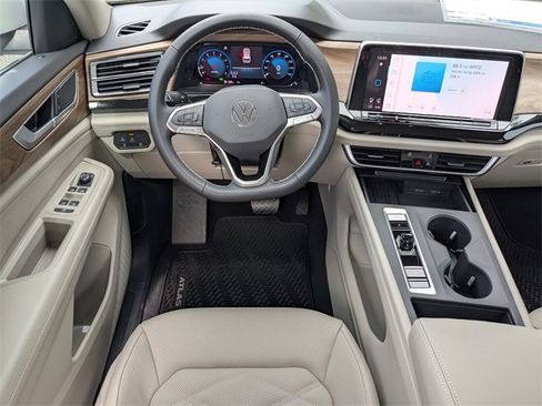 New 2026 Volkswagen Atlas SE image 17