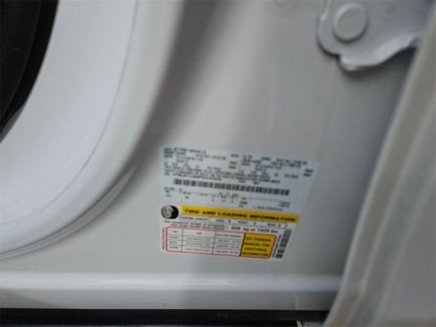 Used 2023 Ford Expedition Max XLT image 30