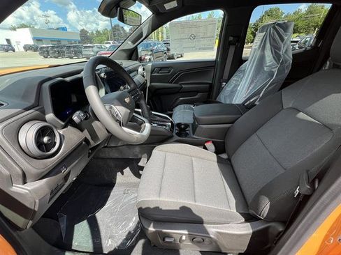 New 2026 Chevrolet Colorado W/T image 10