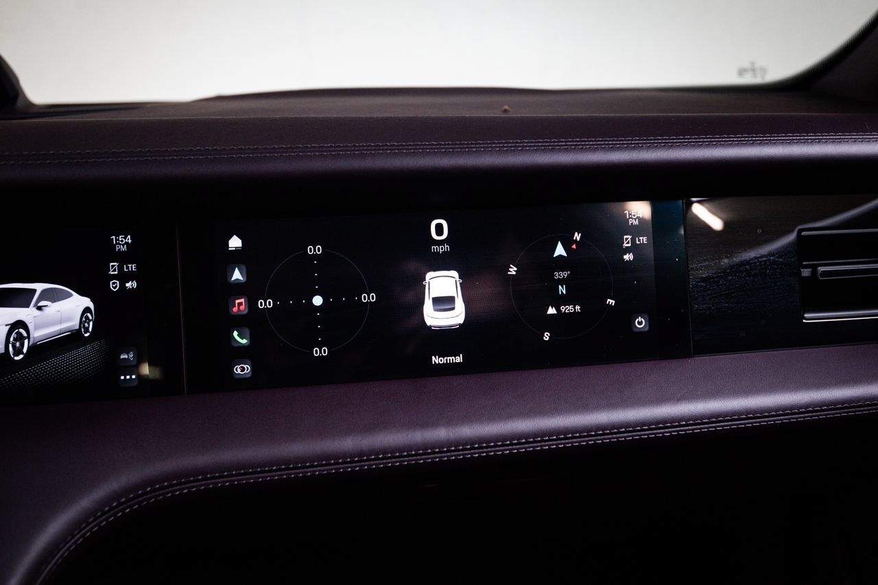 Certified 2024 Porsche Taycan 4S AWD/4WD image 19