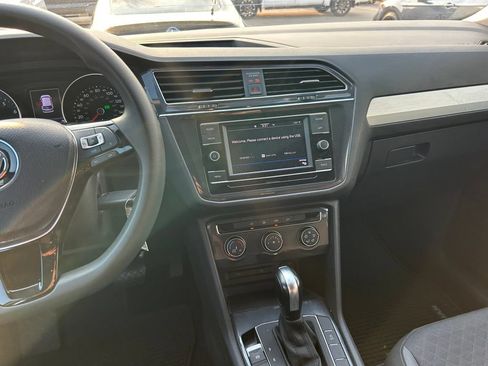 Used 2020 Volkswagen Tiguan S FWD image 17