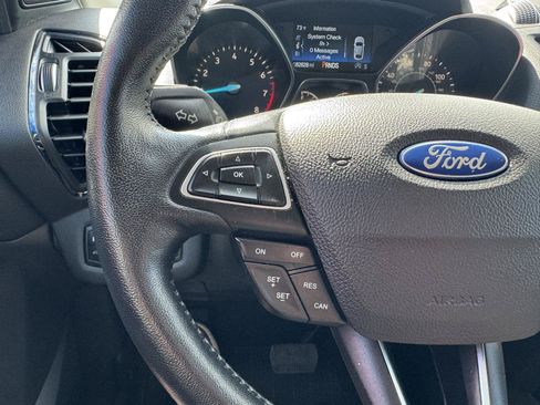 Used 2019 Ford Escape Titanium FWD image 17