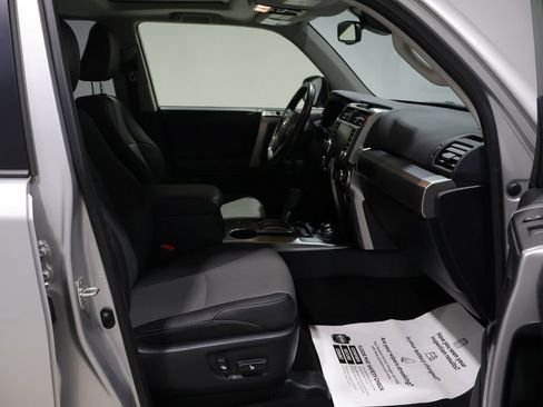 Certified 2023 Toyota 4Runner SR5 Premium w/ Moonroof Package AWD/4WD image 22