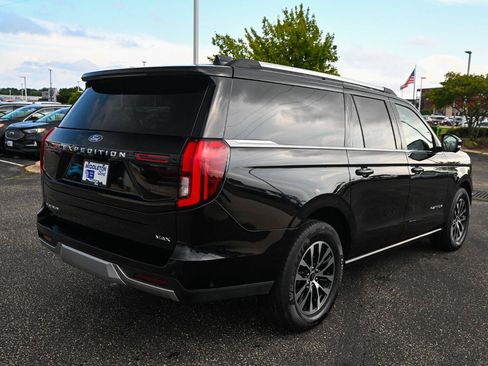 Used 2025 Ford Expedition Max Platinum AWD/4WD image 5
