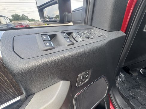 Used 2021 Ford F250 Lariat w/ Lariat Ultimate Package AWD/4WD image 10