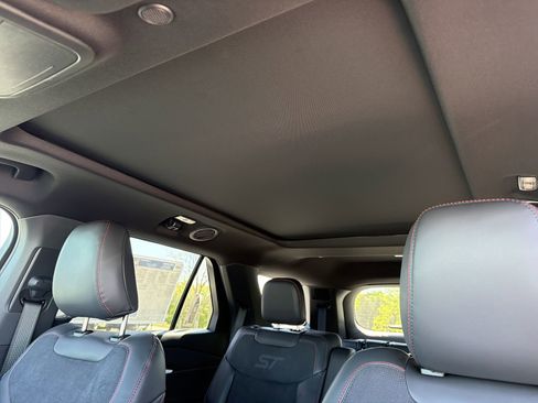 New 2026 Ford Explorer ST RWD image 5