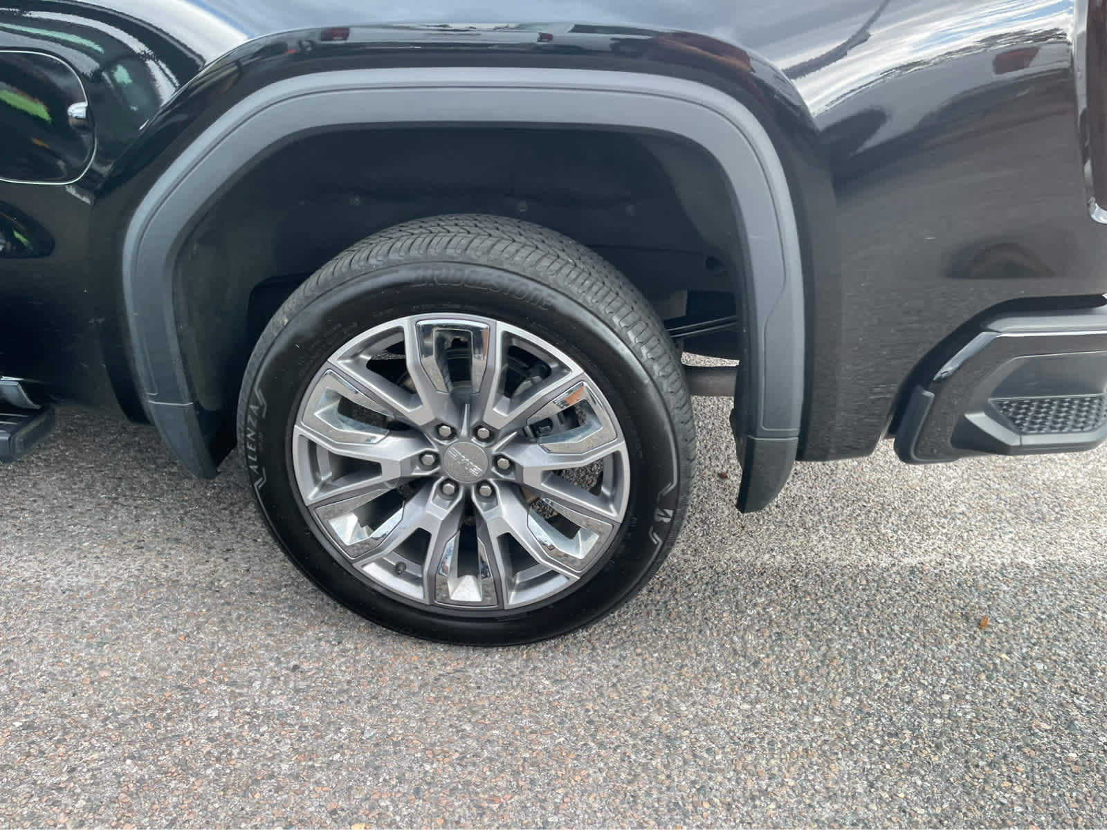 Used 2024 GMC Sierra 1500 Denali AWD/4WD image 8