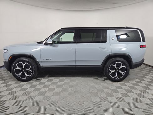 Used 2024 Rivian R1S Adventure AWD/4WD image 2