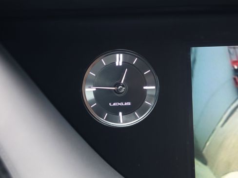 Used 2020 Lexus LS 500 w/ Interior Upgrade Package image 25