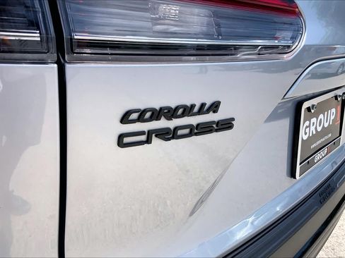 Used 2024 Toyota Corolla Cross AWD Hybrid w/ Convenience Package image 31