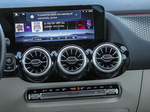 Certified 2025 Mercedes-Benz GLA 250 image 14