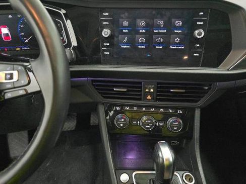Used 2020 Volkswagen Jetta SEL FWD image 19
