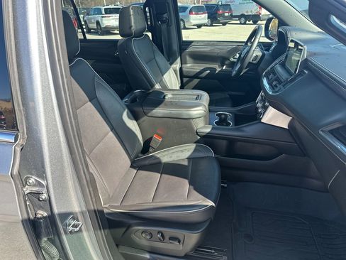 Used 2023 GMC Yukon XL SLT image 37