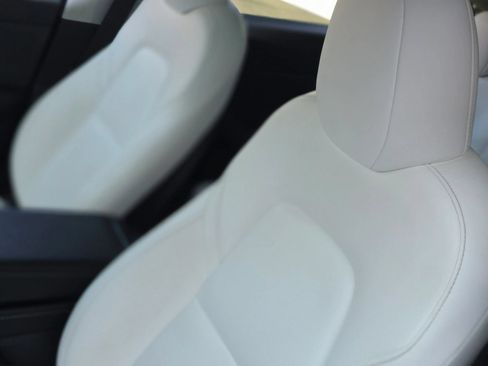 Used 2024 Tesla Model Y Long Range RWD image 26