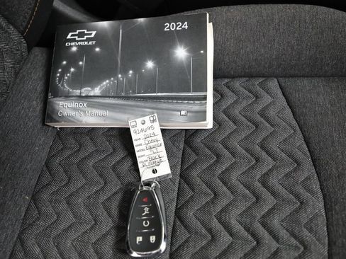 Certified 2024 Chevrolet Equinox LT w/ LPO, Floor Liner Package AWD/4WD image 21