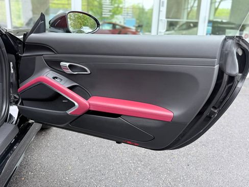 Used 2018 Porsche 718 Cayman RWD image 35