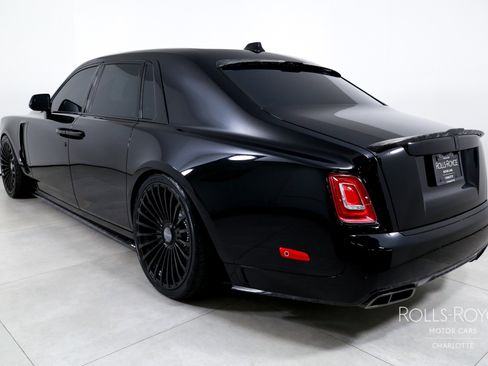 New 2026 Rolls-Royce Phantom Sedan image 8