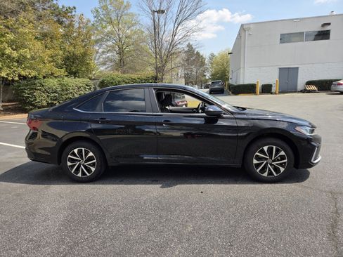 Used 2025 Volkswagen Jetta S image 4