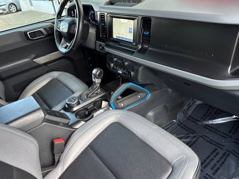 Used 2022 Ford Bronco Black Diamond AWD/4WD image 18