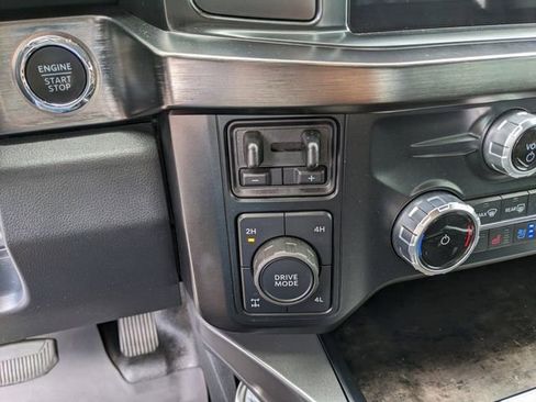 Used 2023 Ford F250 Lariat w/ Chrome Package image 24