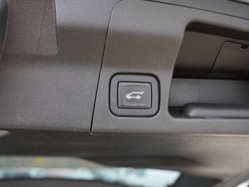 Certified 2023 GMC Acadia Denali w/ Denali Ultimate Package image 23