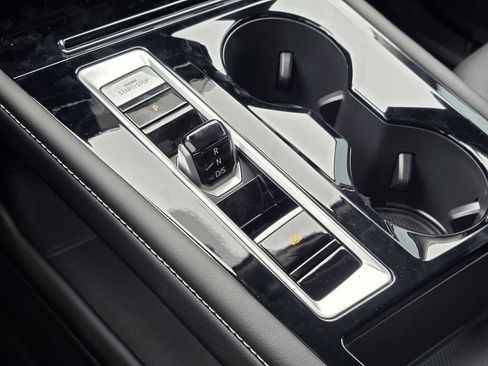 New 2026 Volkswagen Atlas SE FWD image 16