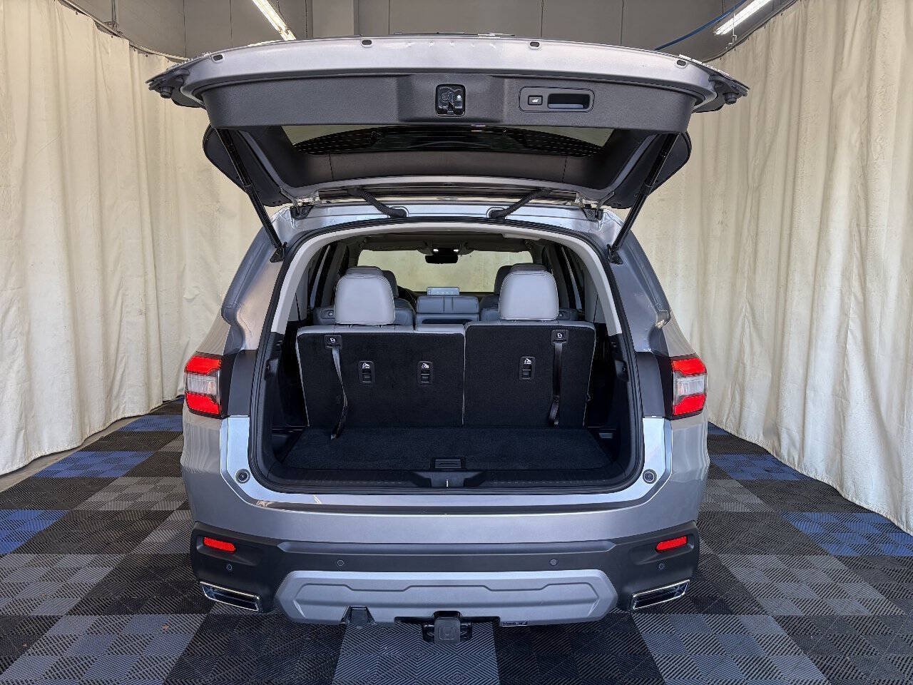 Used 2025 Honda Pilot Elite image 10
