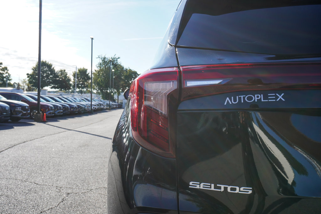 Used 2024 Kia Seltos SX w/ SX Sunroof Package AWD/4WD image 36