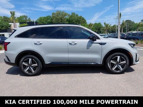 Certified 2023 Kia Sorento EX w/ Panoramic Sunroof Package image 4
