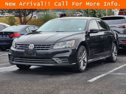Used 2018 Volkswagen Passat 2.0T R-Line FWD image 4