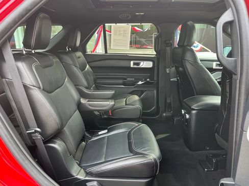 Used 2022 Ford Explorer ST w/ Equipment Group 401A AWD/4WD image 19