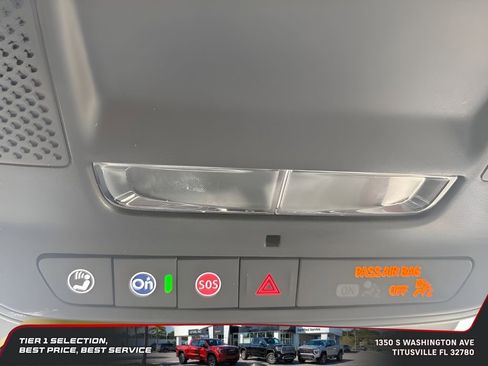 Used 2025 Chevrolet Equinox EV LT image 22