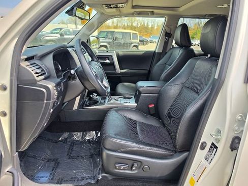 Used 2023 Toyota 4Runner Limited AWD/4WD image 21