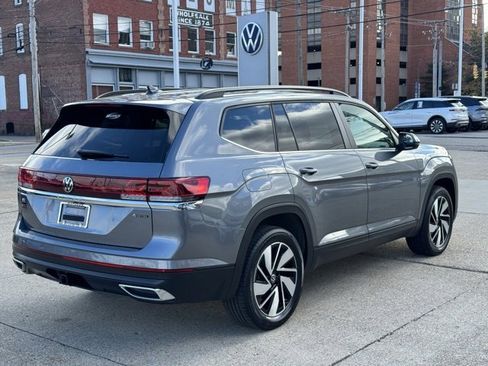 Used 2024 Volkswagen Atlas SE image 5