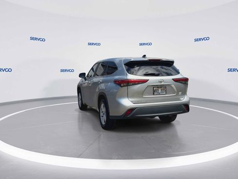 Used 2023 Toyota Highlander L FWD image 6