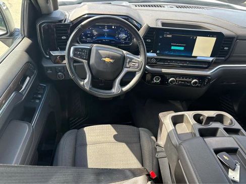 Used 2023 Chevrolet Silverado 1500 LT AWD/4WD image 18