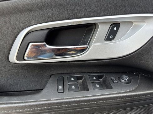 Used 2014 Chevrolet Equinox LS image 14