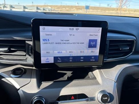 Used 2022 Ford Explorer XLT w/ Equipment Group 202A image 19