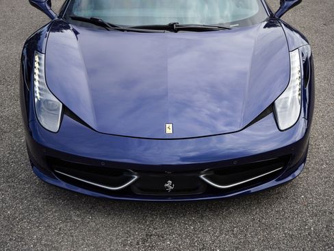 Used 2013 Ferrari 458 Italia Coupe RWD image 5