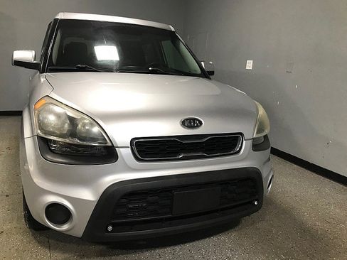 Used 2012 Kia Soul 4d Hatchback Base Auto image 8