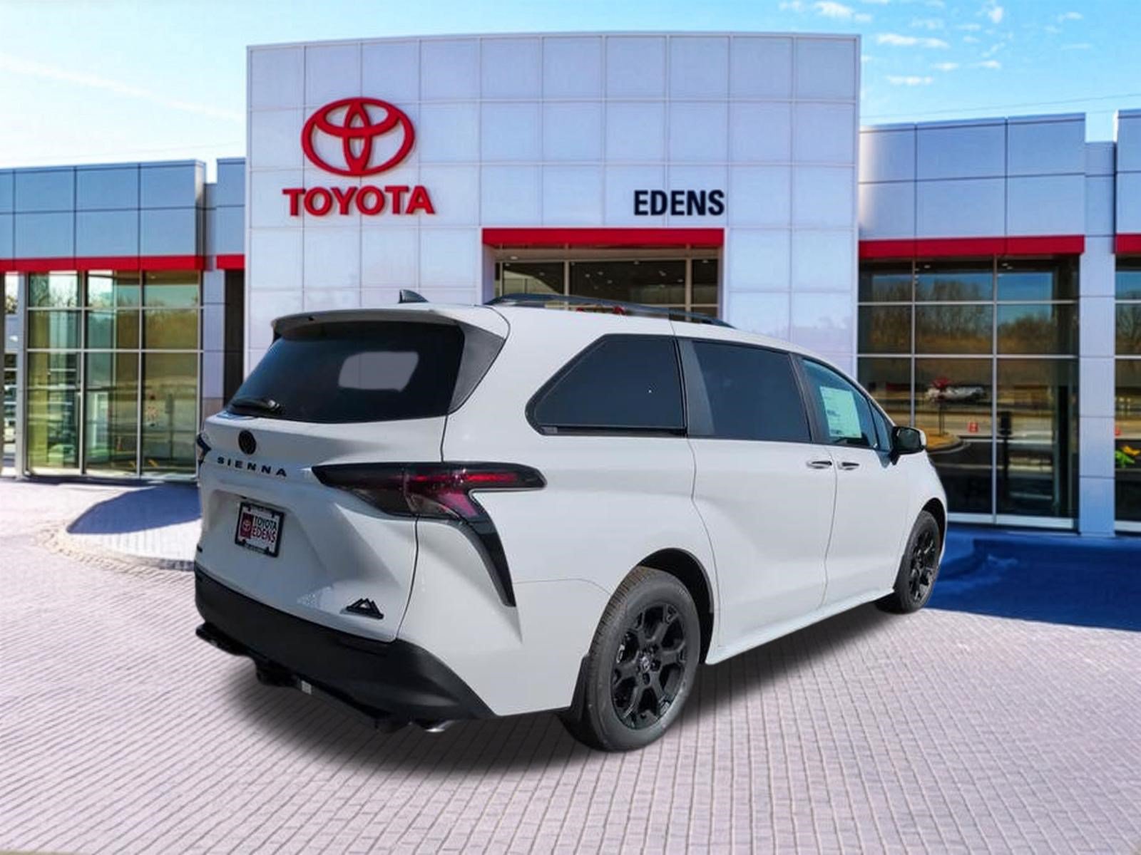 New 2026 Toyota Sienna XLE Woodland Edition AWD/4WD image 3