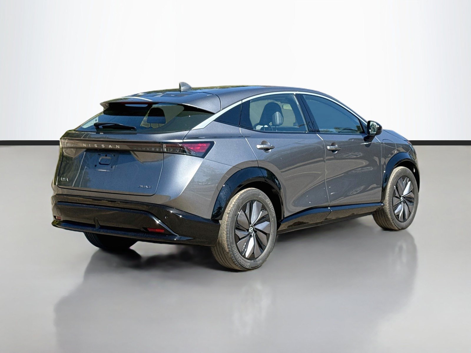 Used 2023 Nissan Ariya FWD image 7