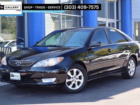 Used 2005 Toyota Camry XLE image 1