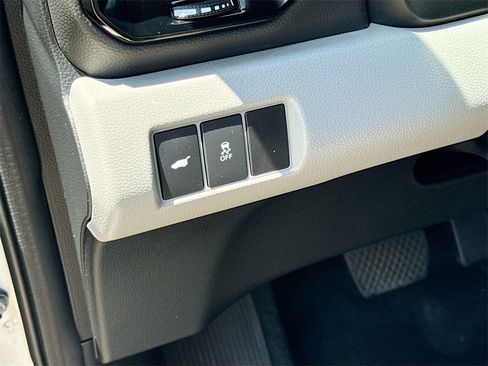 Used 2023 Honda Pilot Touring image 10