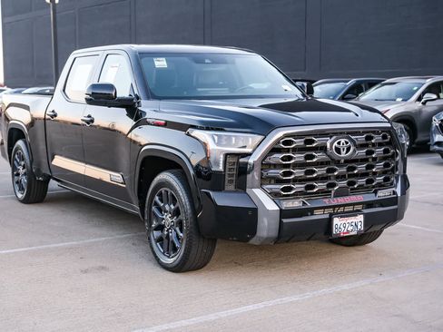 Used 2022 Toyota Tundra Platinum w/ Advanced Package RWD image 3