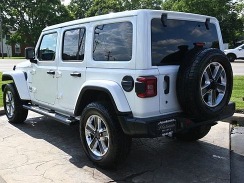 Used 2019 Jeep Wrangler Unlimited Sahara AWD/4WD image 7