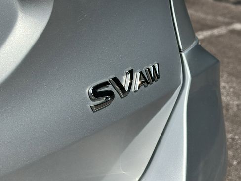 Certified 2017 Nissan Rogue SV AWD/4WD image 10