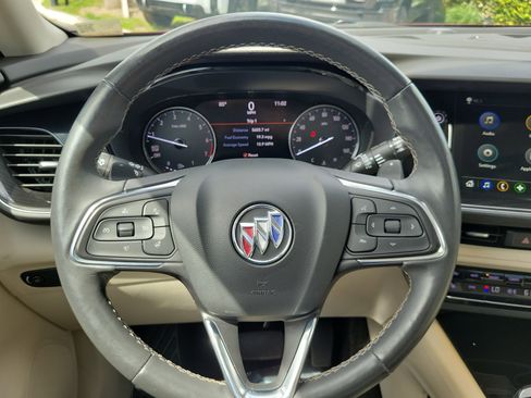 Used 2022 Buick Envision Essence w/ Safety Package image 20