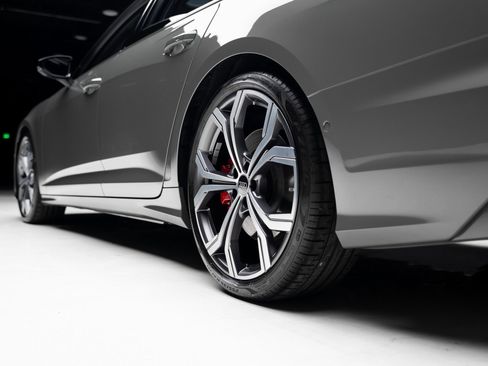 Used 2024 Audi S6 Premium Plus w/ Premium Plus Package image 76