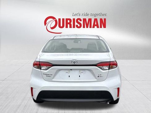 Used 2026 Toyota Corolla LE image 3